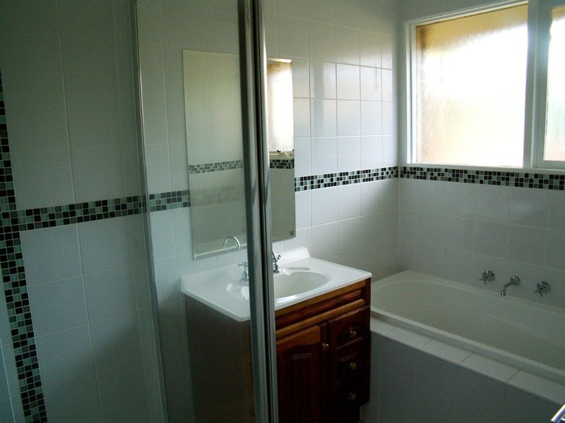 16 Moss Street, Melton South VIC 3338