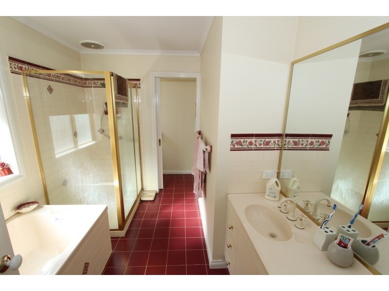 44 Darlingsford Boulevard, Melton VIC 3337