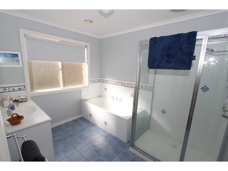 44 Darlingsford Boulevard, Melton VIC 3337