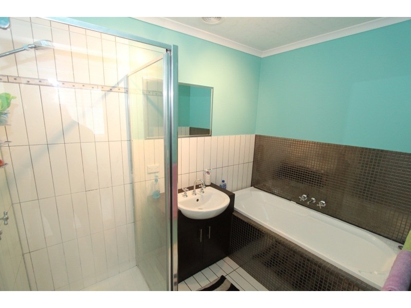 1/85 Kirkton Drive, Melton VIC 3337