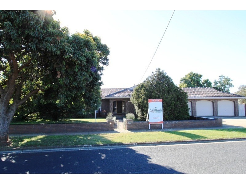 52 Church Street, Melton VIC 3337