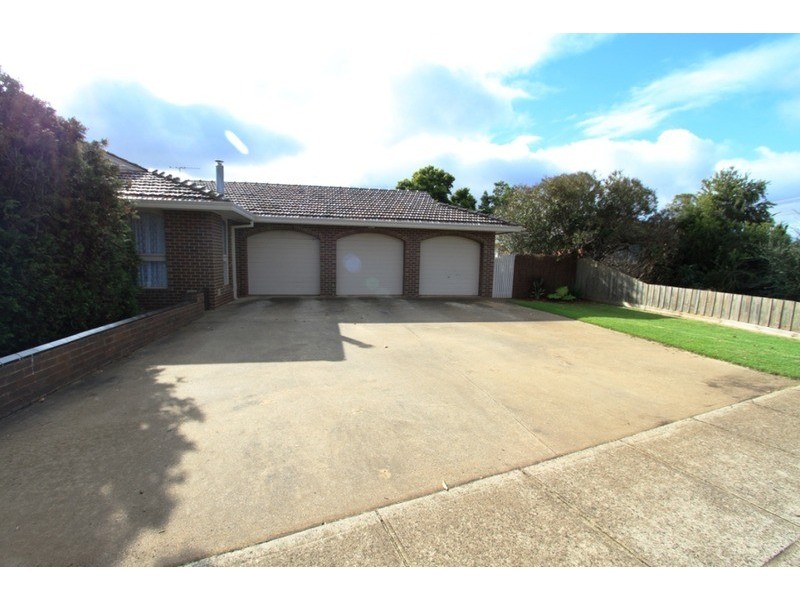 52 Church Street, Melton VIC 3337