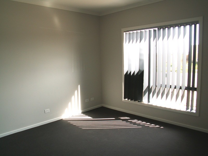 1/8 Birch Lane, Melton West VIC 3337