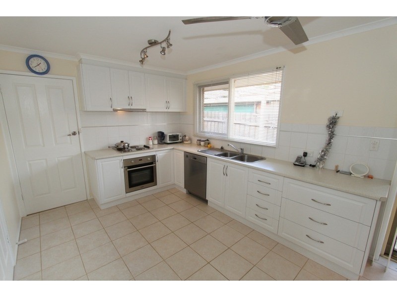 20 Quail Crescent, Melton VIC 3337