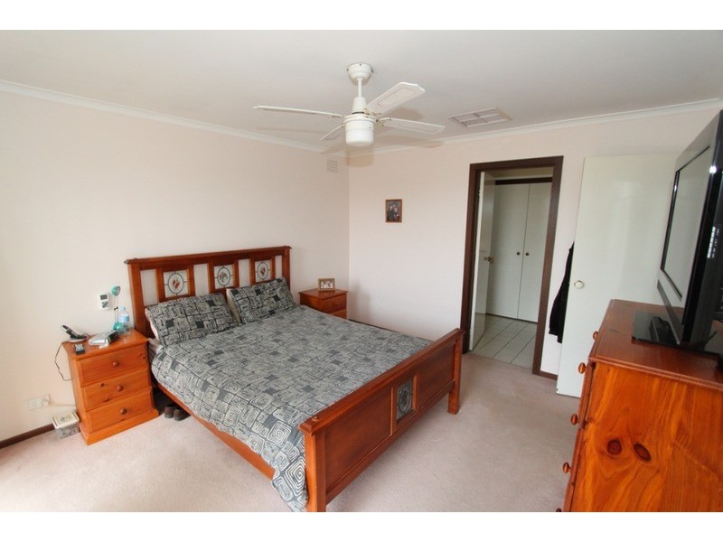 6 Wootton Court, Melton South VIC 3338