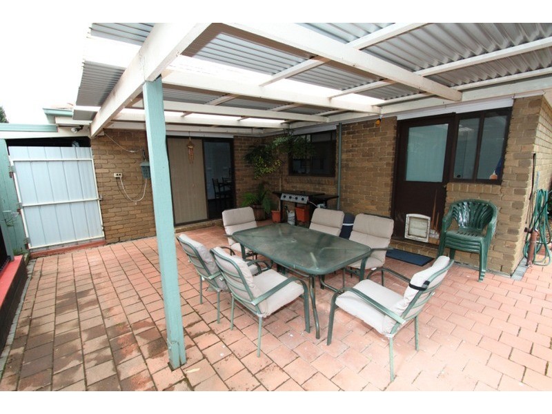 6 Wootton Court, Melton South VIC 3338