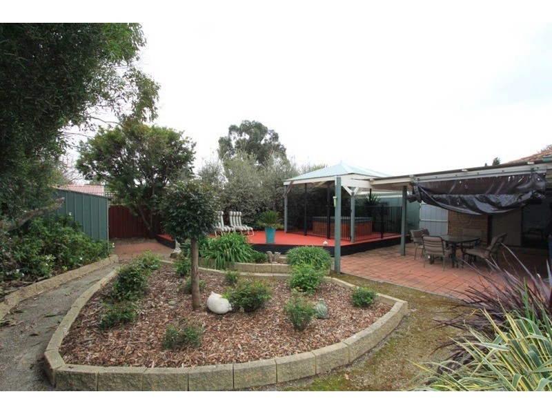 6 Wootton Court, Melton South VIC 3338