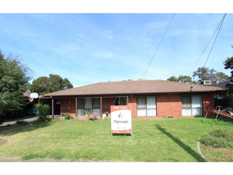 11 Brennan Street, Melton South VIC 3338