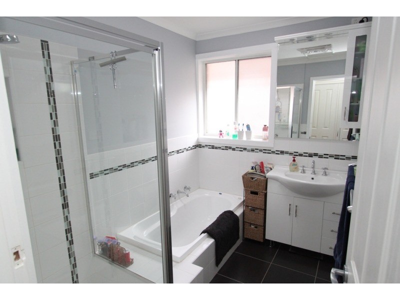 63 Marina Drive, Melton VIC 3337