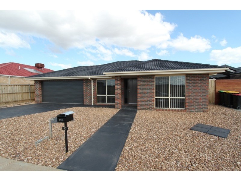 47 Longtree Drive, Melton West VIC 3337