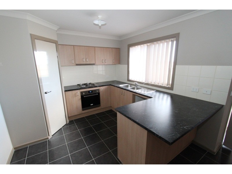 47 Longtree Drive, Melton West VIC 3337