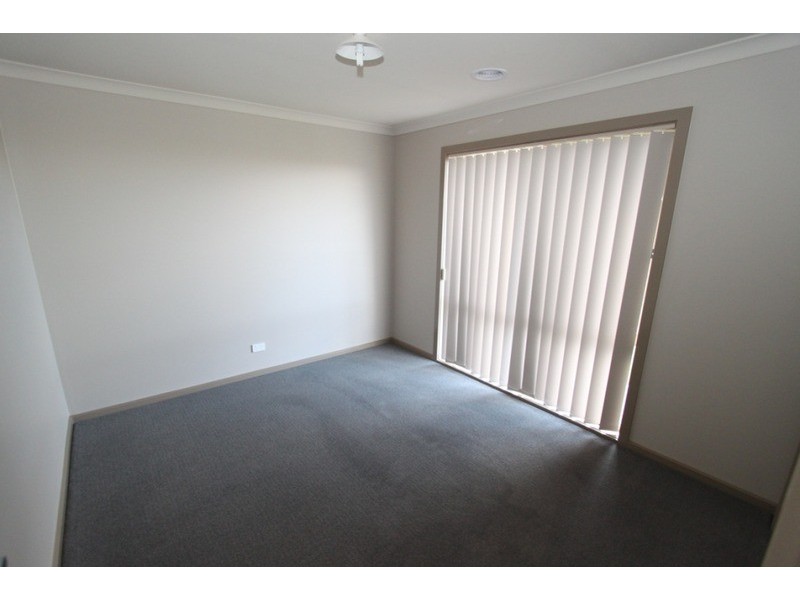 47 Longtree Drive, Melton West VIC 3337