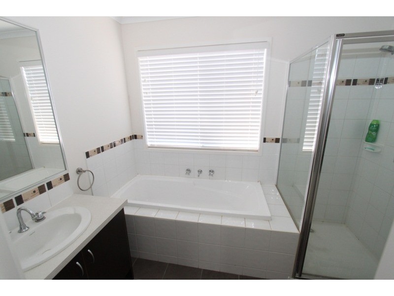 73 Dalray Crescent, Kurunjang VIC 3337