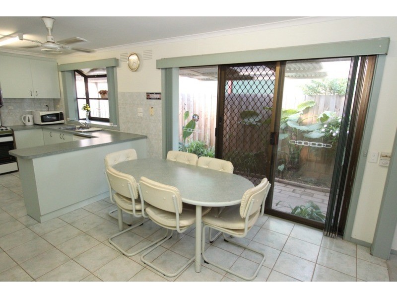 94 First Avenue, Melton South VIC 3338