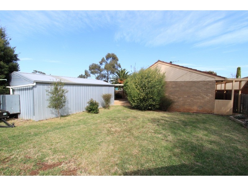 28 Carina Drive, Melton VIC 3337