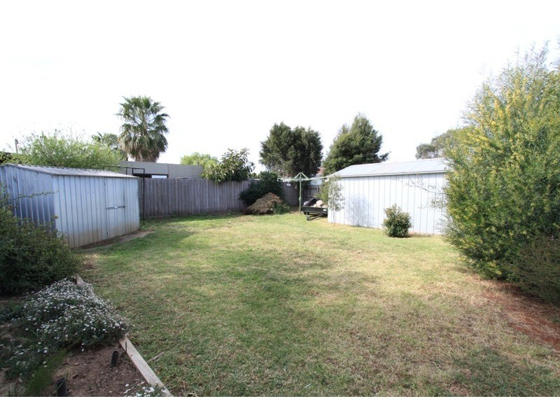 28 Carina Drive, Melton VIC 3337