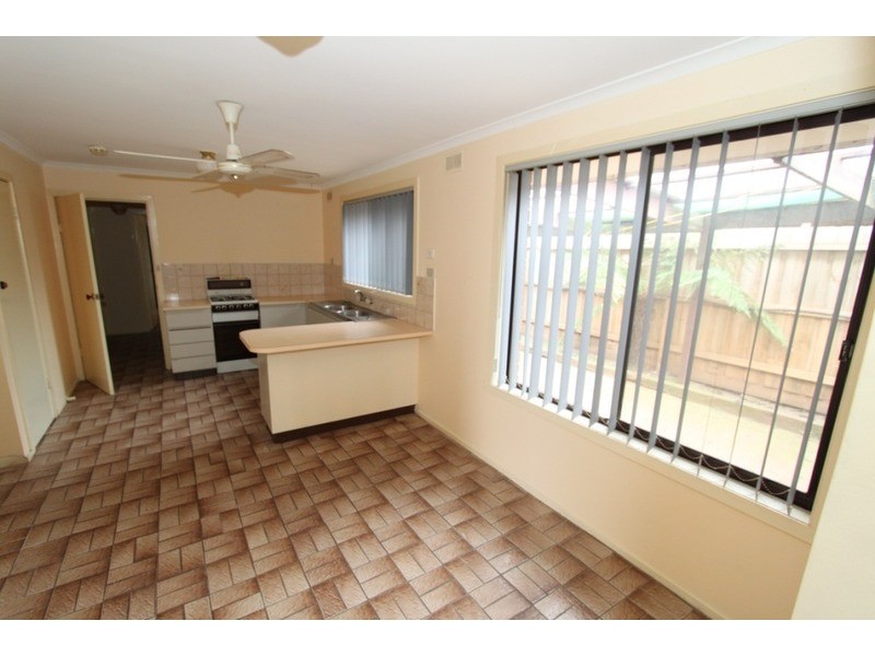 18 Lachlan Road, Melton South VIC 3338