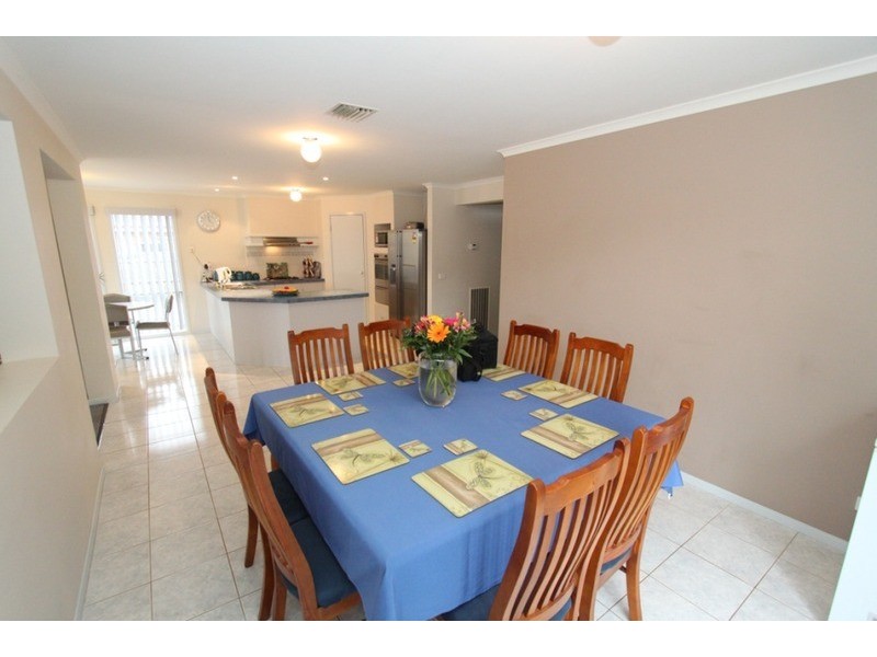 10 Park Lane, Melton West VIC 3337