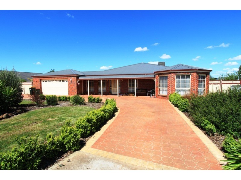 20 Runnymeade Lane, Brookfield VIC 3338