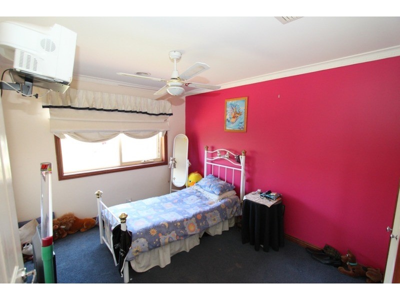 20 Runnymeade Lane, Brookfield VIC 3338