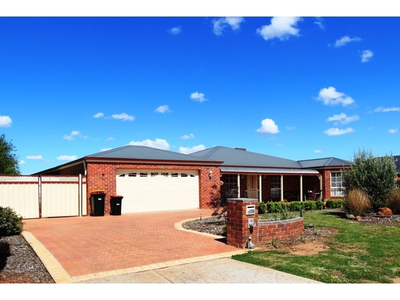 20 Runnymeade Lane, Brookfield VIC 3338