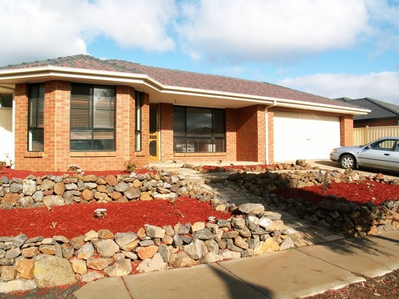 3 Storkbill View, Melton West VIC 3337