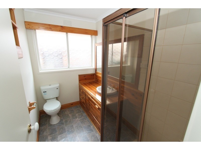 9 Riddle Drive, Melton VIC 3337