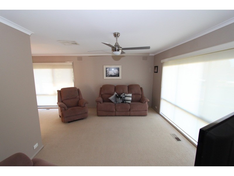 10 Worrowing Court, Kurunjang VIC 3337