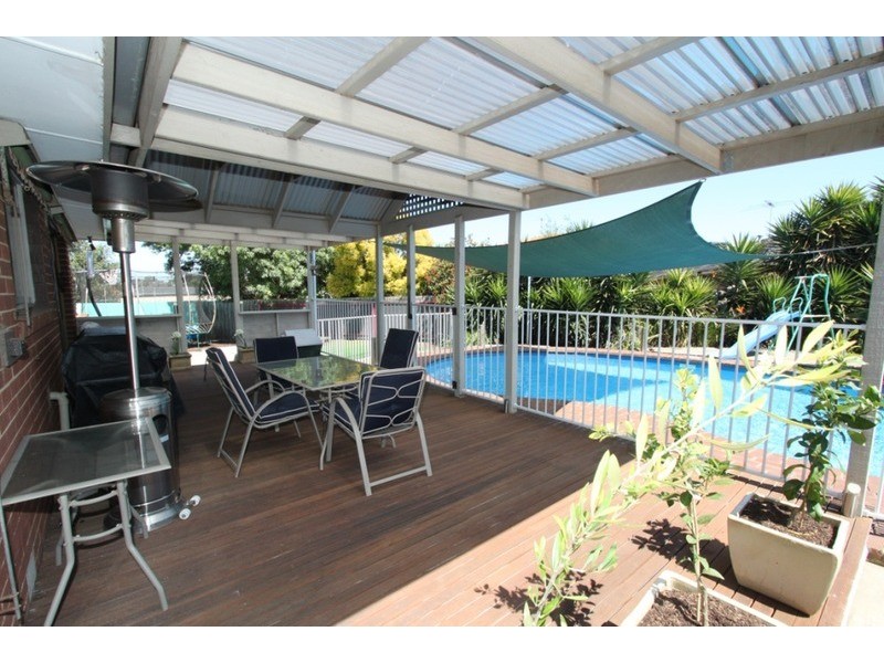 3 Corr Grove, Melton VIC 3337