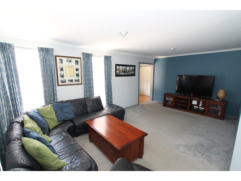 3 Corr Grove, Melton VIC 3337