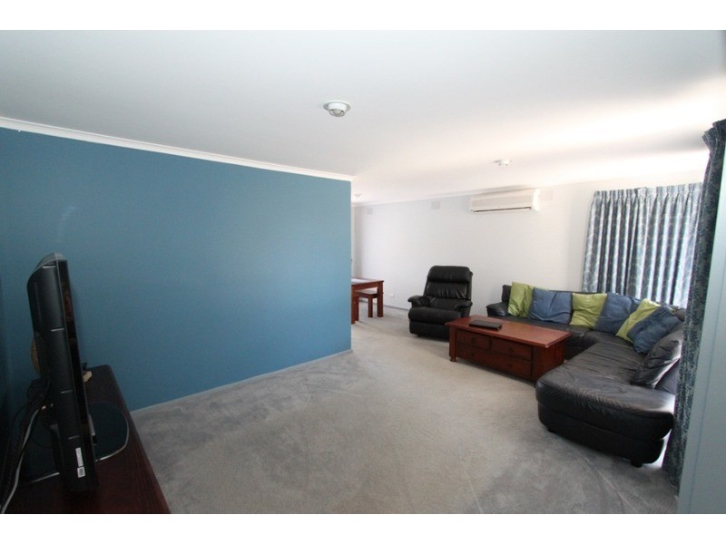 3 Corr Grove, Melton VIC 3337
