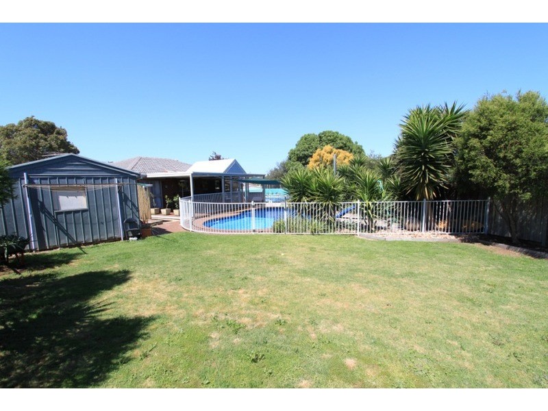 3 Corr Grove, Melton VIC 3337