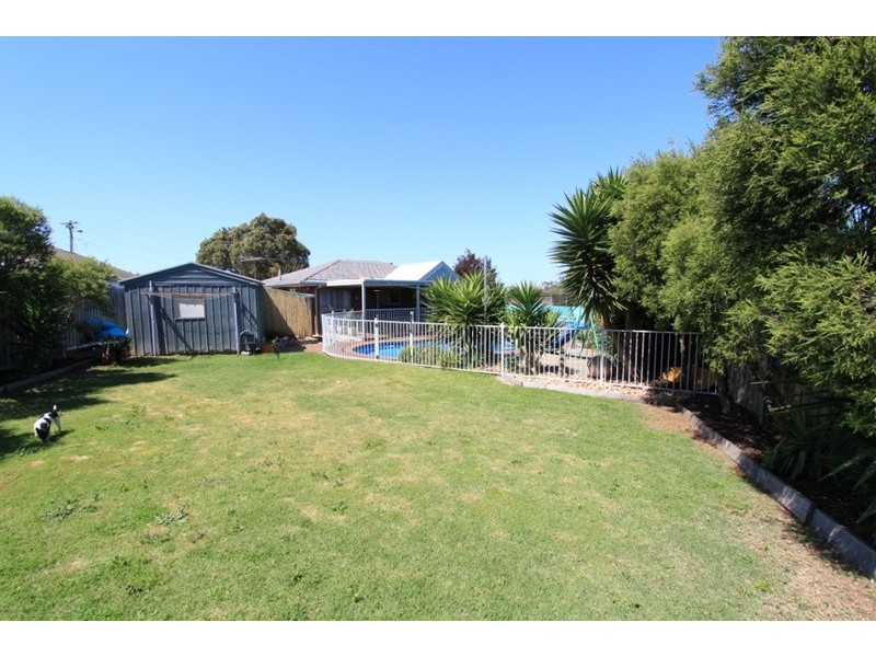 3 Corr Grove, Melton VIC 3337