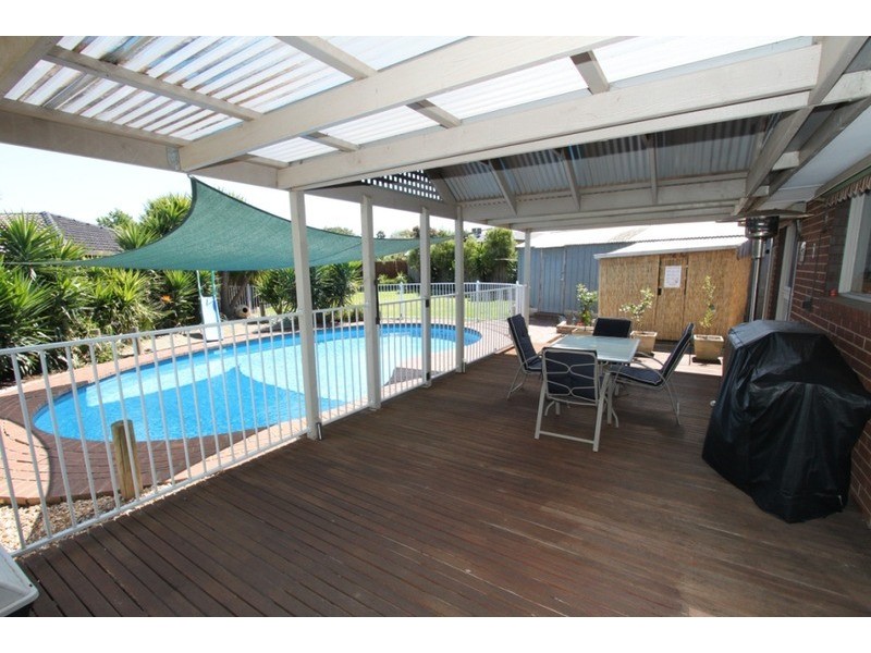 3 Corr Grove, Melton VIC 3337