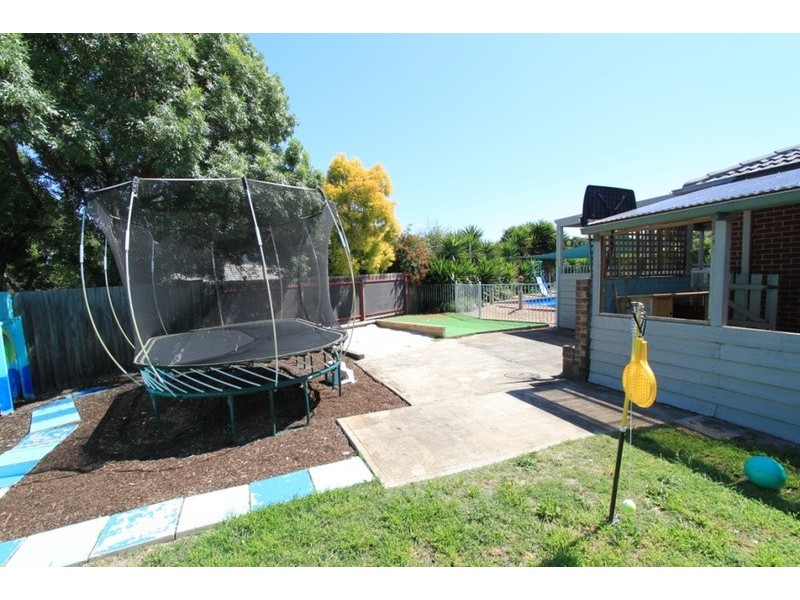 3 Corr Grove, Melton VIC 3337