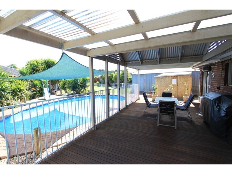 3 Corr Grove, Melton VIC 3337