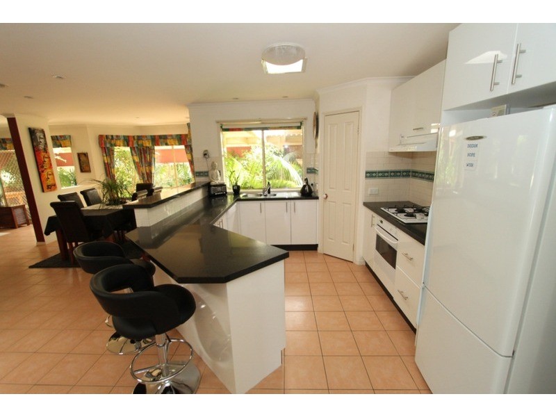 11 Hillsmeade Drive, Melton West VIC 3337