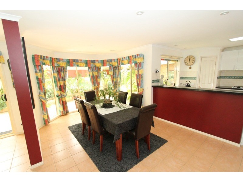 11 Hillsmeade Drive, Melton West VIC 3337