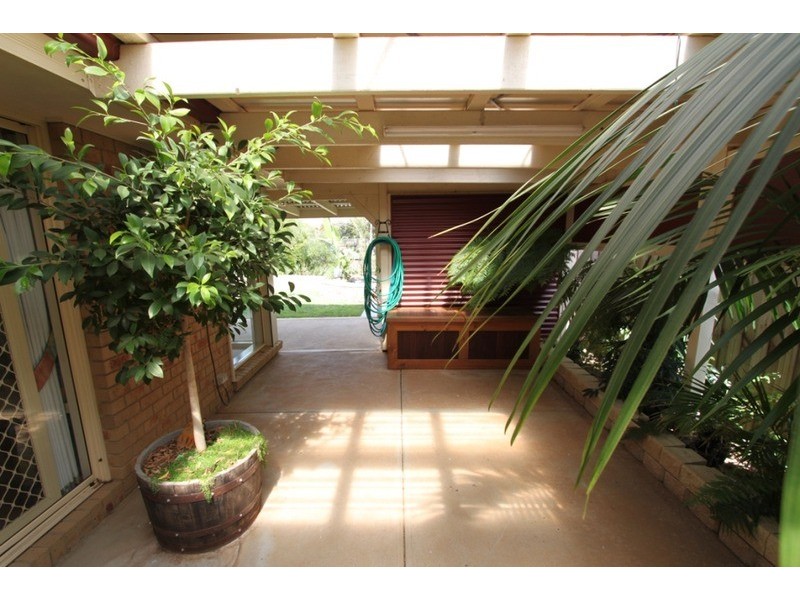 11 Hillsmeade Drive, Melton West VIC 3337