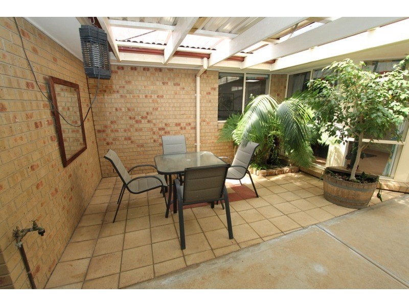 11 Hillsmeade Drive, Melton West VIC 3337