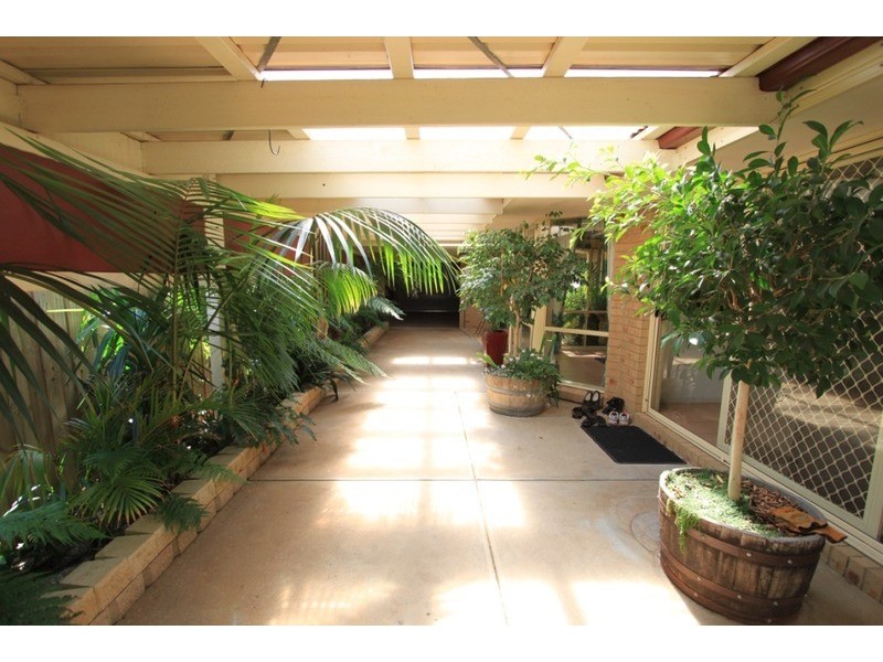 11 Hillsmeade Drive, Melton West VIC 3337