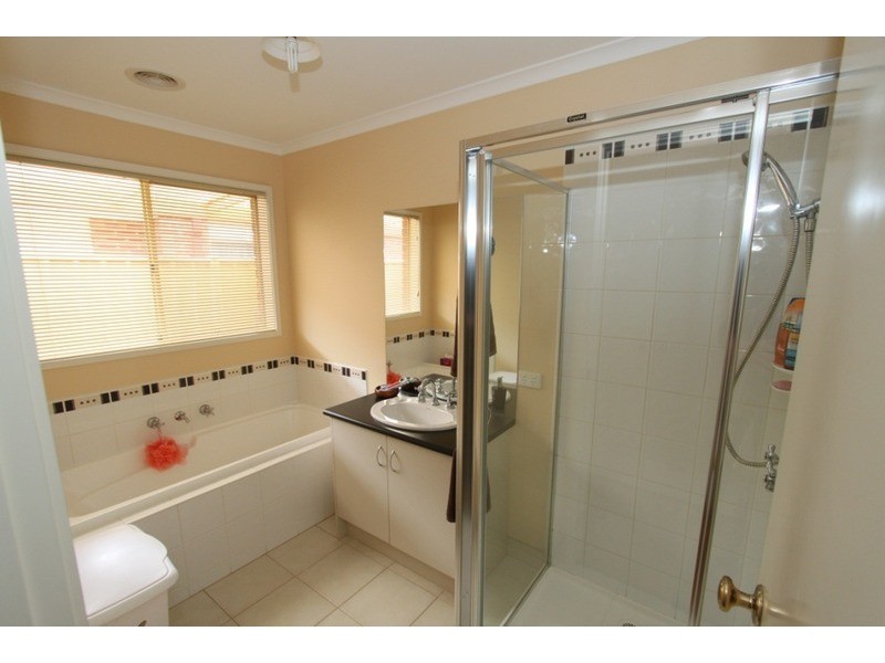 34 Fiddlewood Turn, Melton West VIC 3337