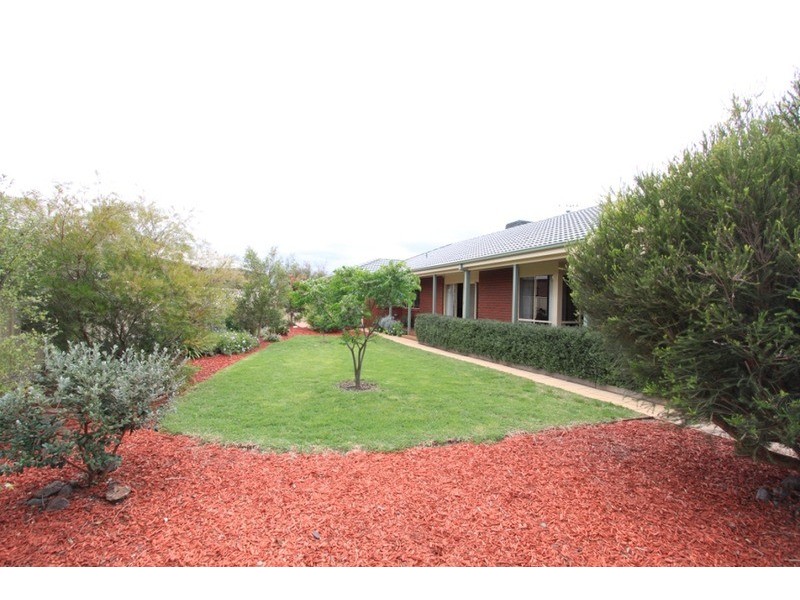 34 Fiddlewood Turn, Melton West VIC 3337