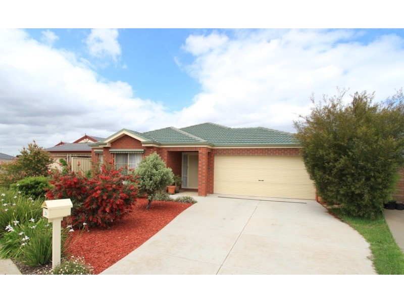 34 Fiddlewood Turn, Melton West VIC 3337