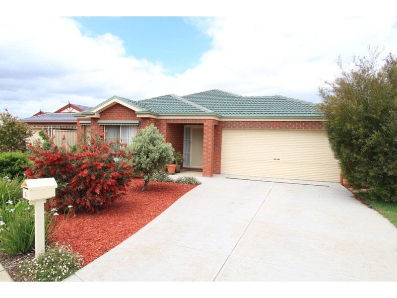 34 Fiddlewood Turn, Melton West VIC 3337