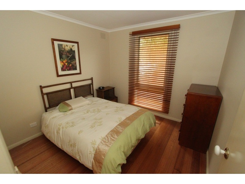 1 Brixton Place, Melton VIC 3337