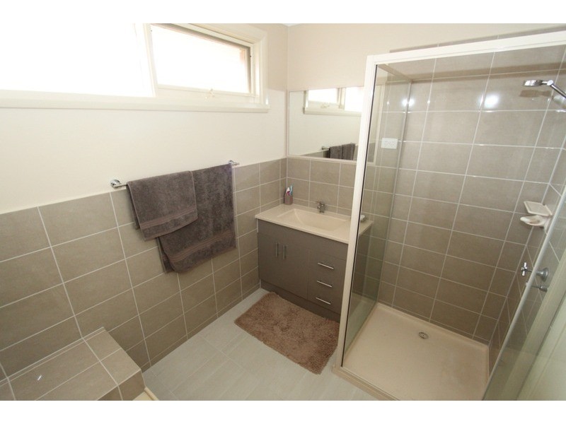 1 Brixton Place, Melton VIC 3337