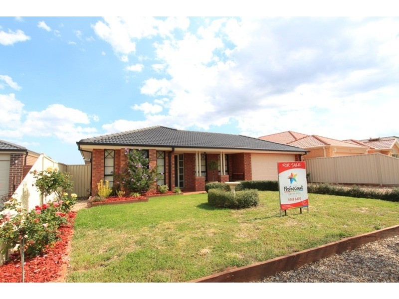 22 Lomandra Bowl, Melton West VIC 3337