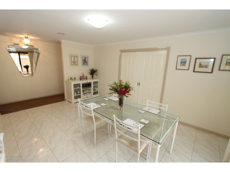 22 Lomandra Bowl, Melton West VIC 3337