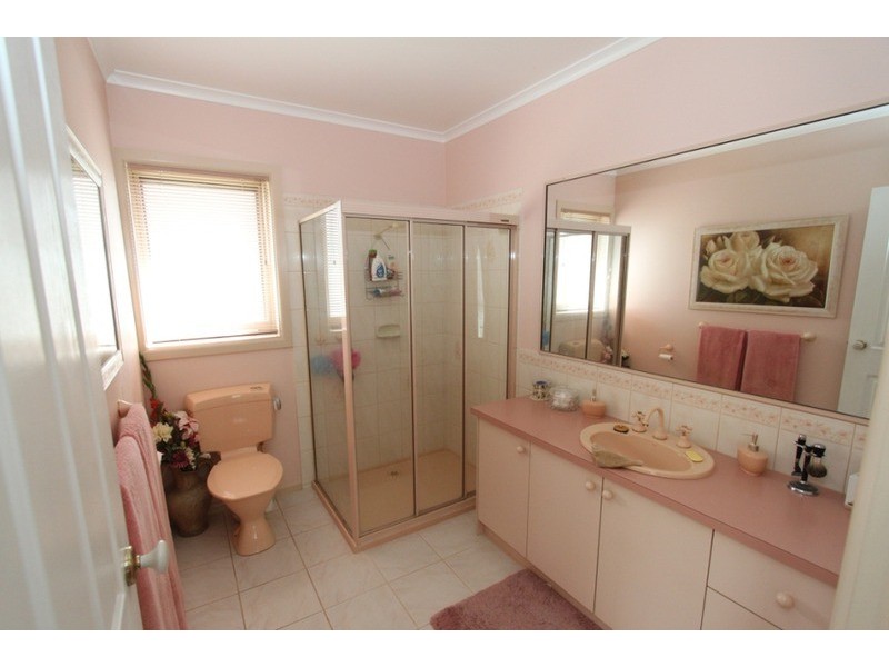 101 Vista Drive, Melton VIC 3337